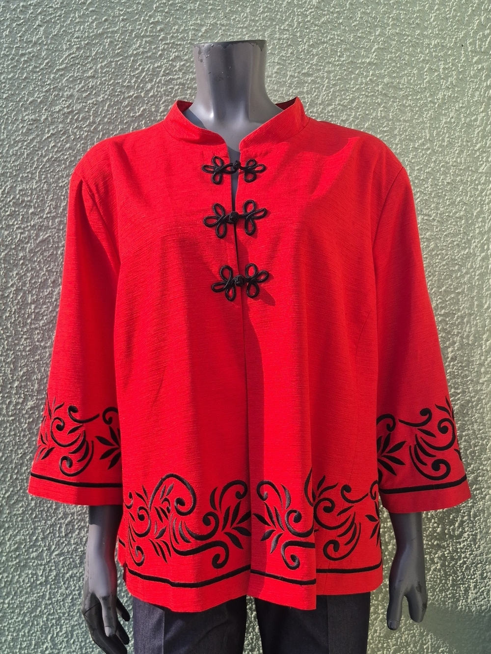 SilkLand Ladies Red Pure Silk Mandarin-Collar Tunic with Black Scroll Embroidery